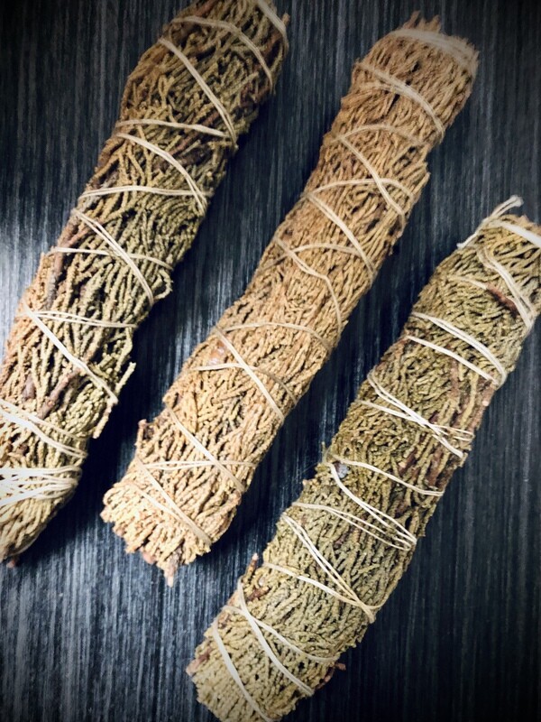 JUNIPER BUNDLE (Juniperus communis) 9"