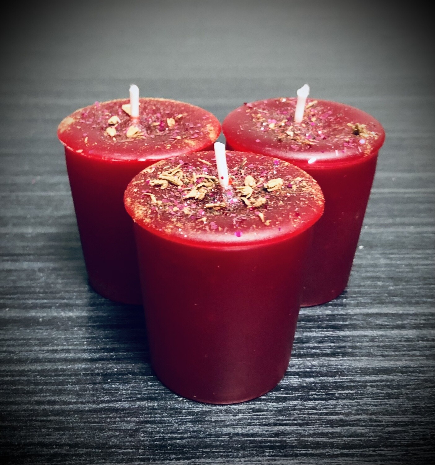 DEADLY ATTRACTION Votive Candles (Set of 3)