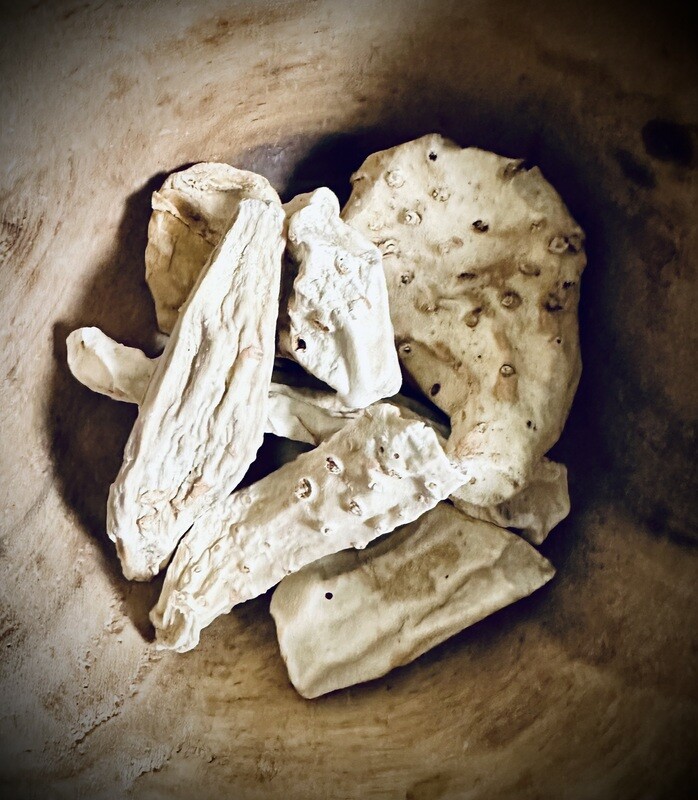 ORRIS ROOT (Rhizoma iridis)