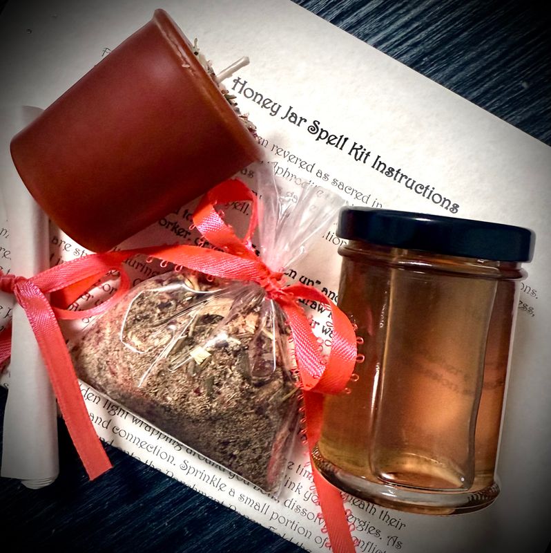 HONEY JAR MAGICK Witches' Spell Kit HONEY JAR MAGICK Witches' Spell Kit