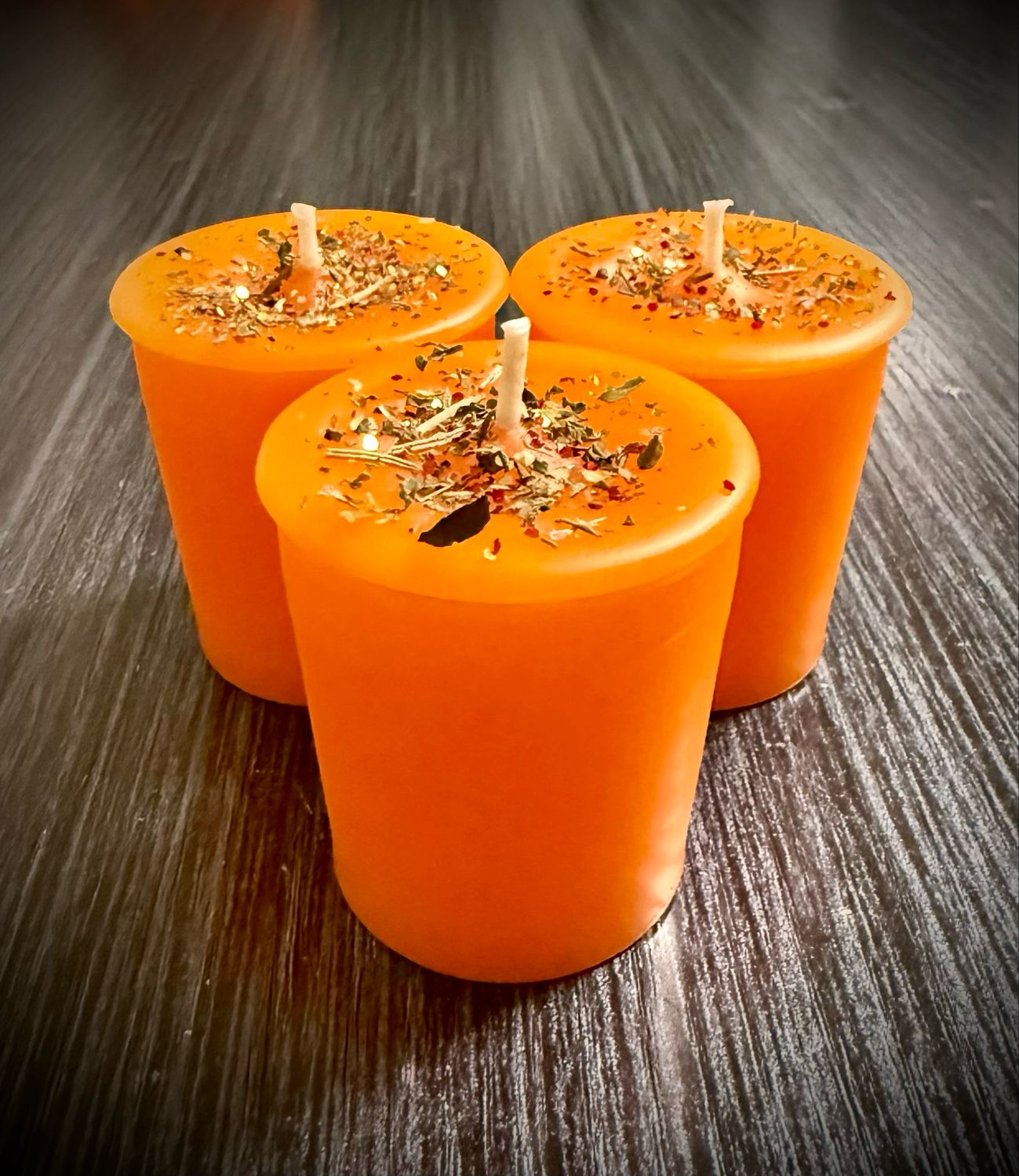 COURT VICTORY Votive Candles (Set of 3)