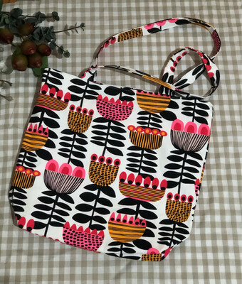 Abstract Tulip Tote Bag