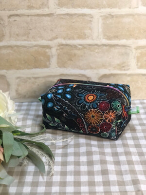 Green Indigenous Boxy Pouch - Small
