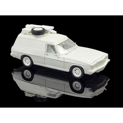 DDA506K 1/24 Plastic Kit Max's HJ Holden Sandman Panelvan