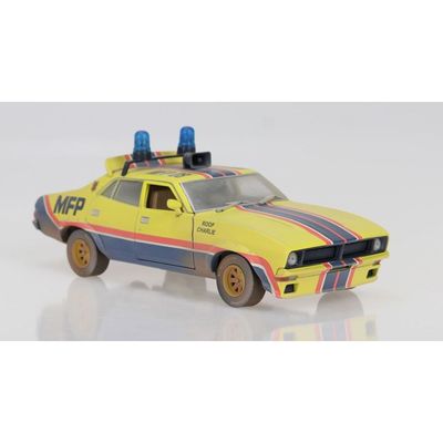 (Preorder) DDA022 1:18 Big Bopper XB Police Pursuit Dirty Version