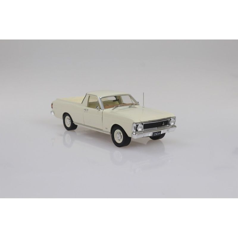 DDA2487 1/24 White 1969 XW Ford Falcon Ute 6 Cylinder