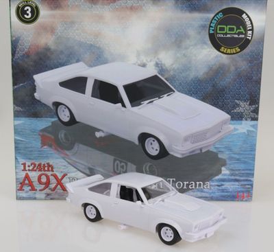 DDA811K 1/24 Plastic Model Kit A9X Racing Holden Torana