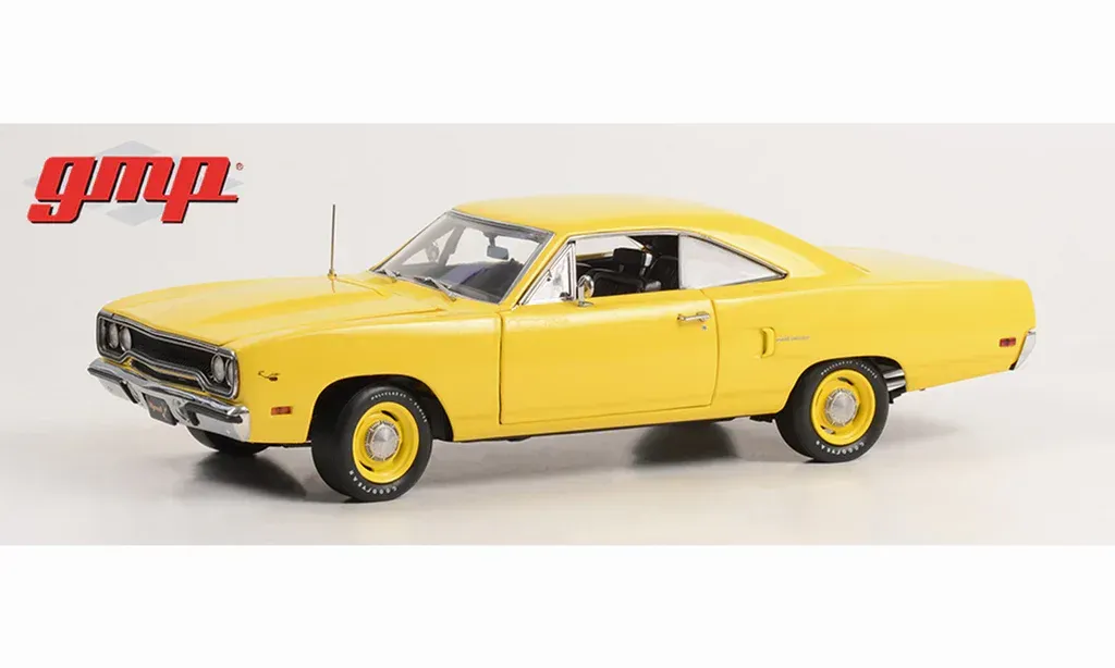 GMP 1/18 1970 Plymouth Road Runner - Lemon Twist with Black Interior