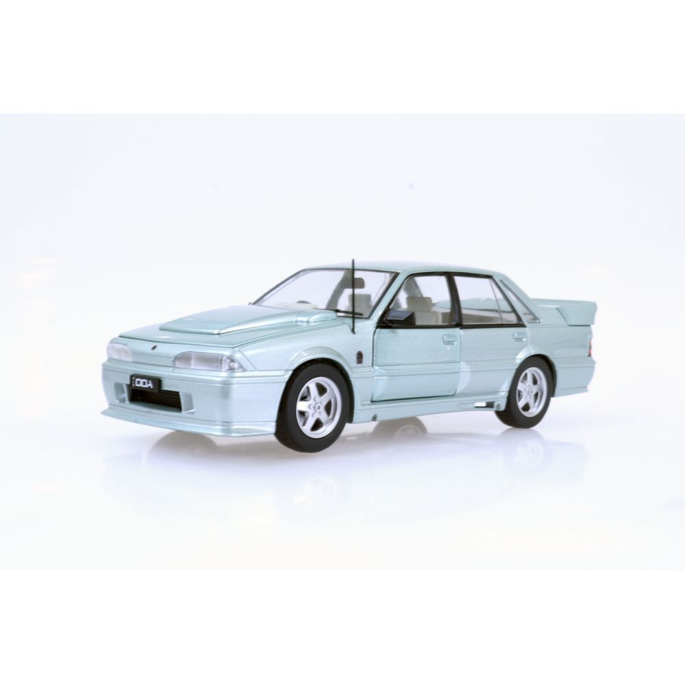 DDA701 1/24 Silver VL Walkinshaw Holden Fully Detailed