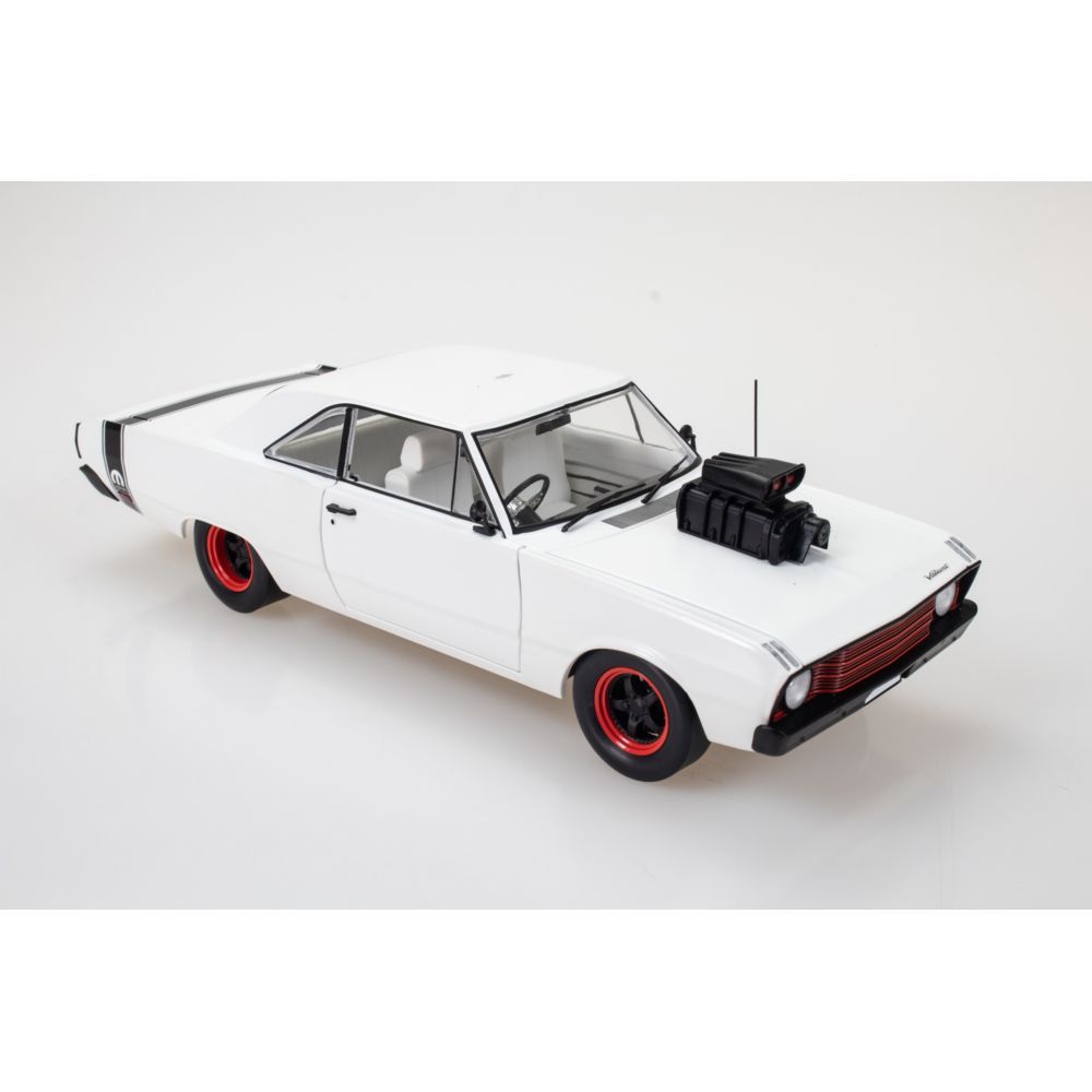 DDA020 1/18 Mopar 1969 Chrysler Valiant VF Artisan Collection