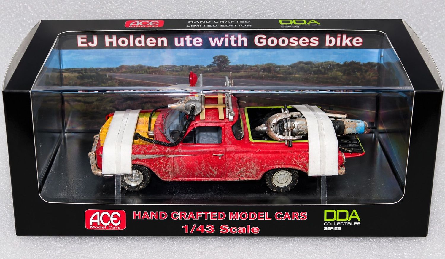 ACEDDA8 Model Cars Mad Max EJ Holden Ute with Goose's Bike ACEDDA8 Model Cars Mad Max EJ Holden Ute with Goose's Bike