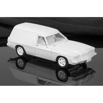 DDA507K 1/24 Plastic Kit 1975 HJ Holden Sandman Panelvan