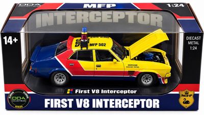 DDA902 1/24 First of the V8 Interceptors MFP Movie DDA902 1/24 First of the V8 Interceptors MFP Movie
