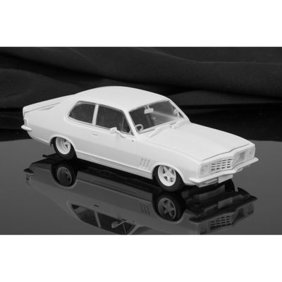 DDA622K 1/24 Plastic Kit LJ Custom Holden Torana