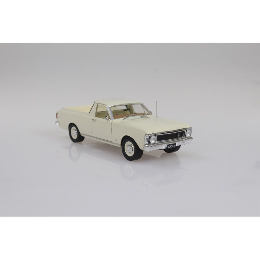 DDA2487 1/24 White 1969 XW Ford Falcon Ute 6 Cylinder