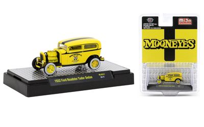 M2 Machines MJS57 1932 Ford Roadster Tudor Sedan Mooneyes CHASE M2 Machines 1932 Ford Tudor Sedan Mooneyes MiJo Exclusive yellow and black 1:64 diecast hot rod with display base
