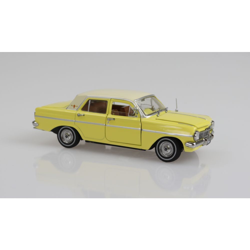 DDA32843 1/32 Holden EH Premier Sedan Yellow/White DDA32843 1/32 Holden EH Premier Sedan Yellow/White
