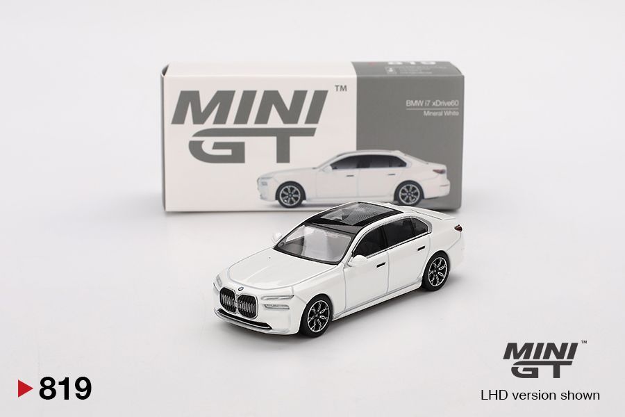 Mini GT BMW i7 xDrive60 Mineral White