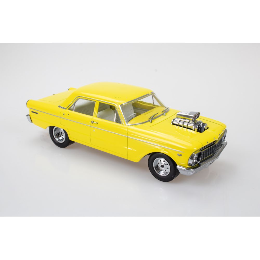 DDA004 1/18 1965 XP Ford Falcon Drag Sedan with Blown Engine