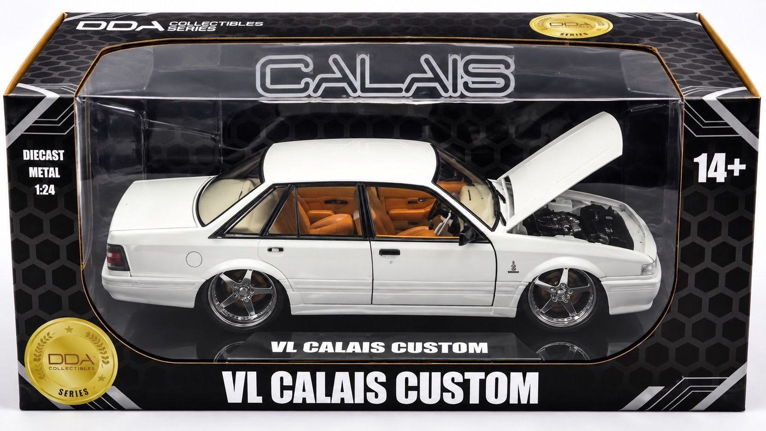 DDA706 1/24 Metallic White Custom Holden VL Calais DDA706 1/24 Metallic White Custom Holden VL Calais
