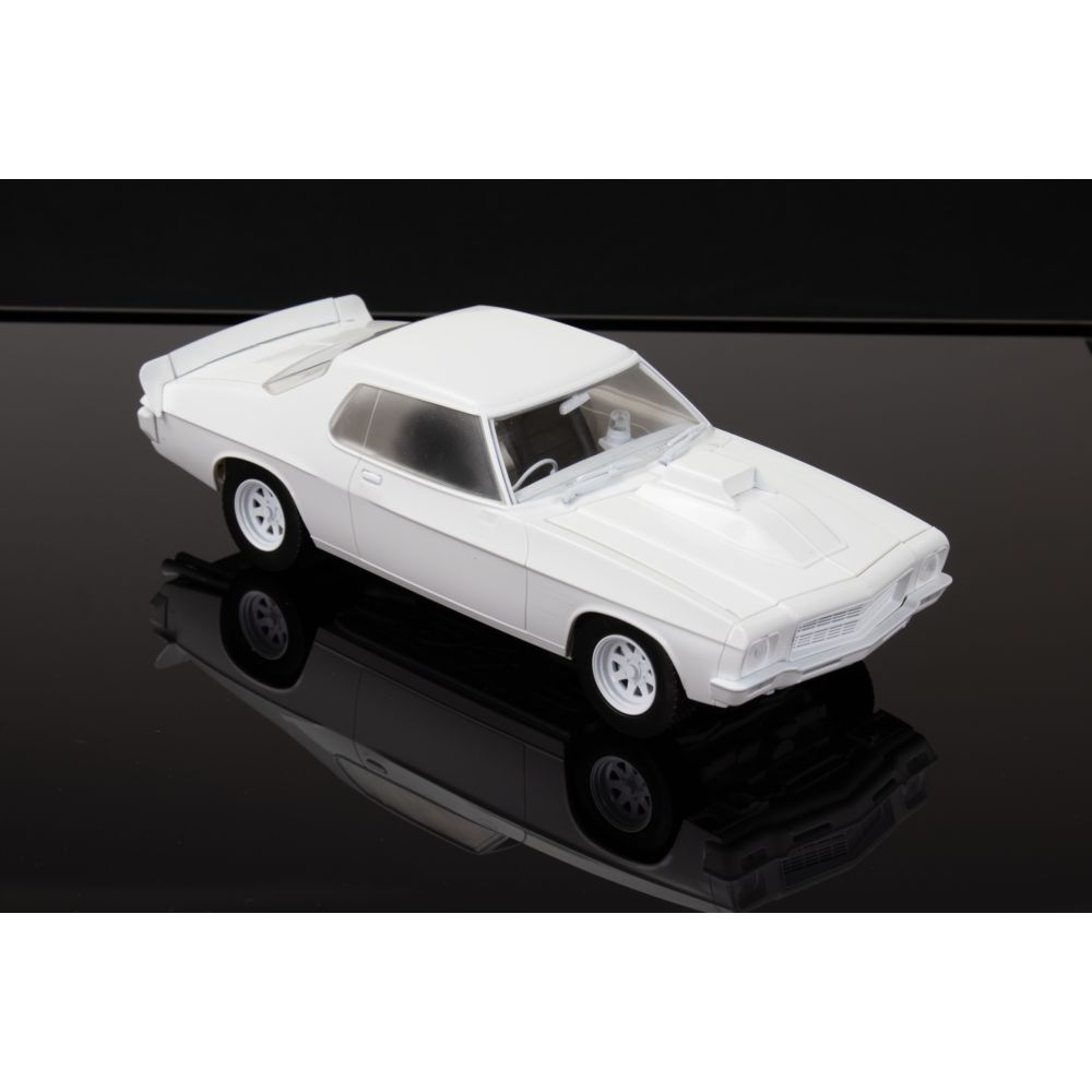 DDAK-915 1/24 Plastic Model Kit MFP Custom HQ Monaro 2 Door