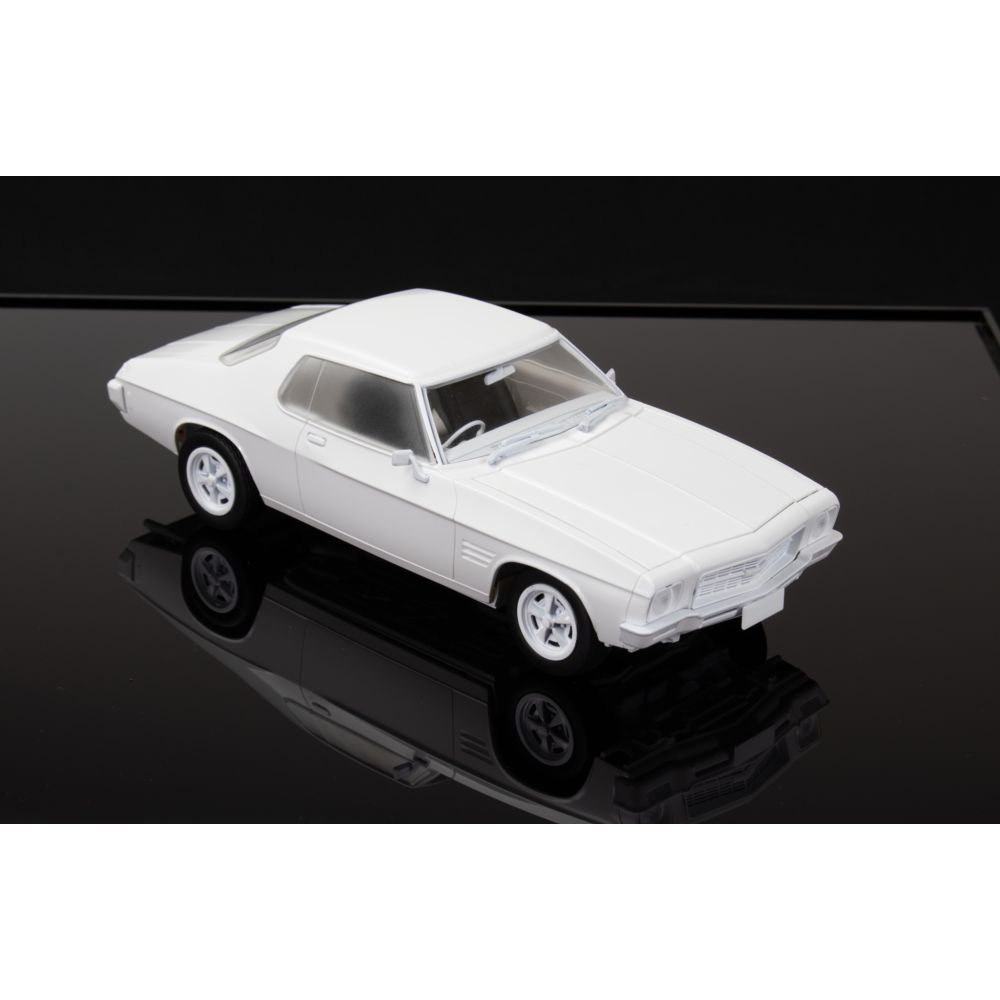 DDAK-329 1/24 Plastic Model Kit HQ Holden Monaro 2 Door GTS Standard