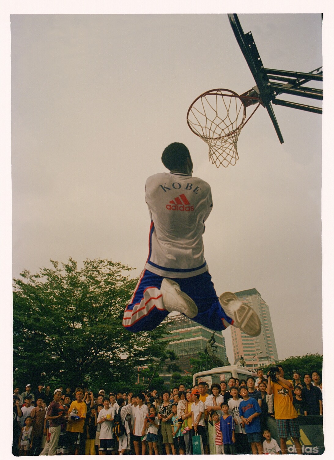 Kobe Bryant in Korea 1998