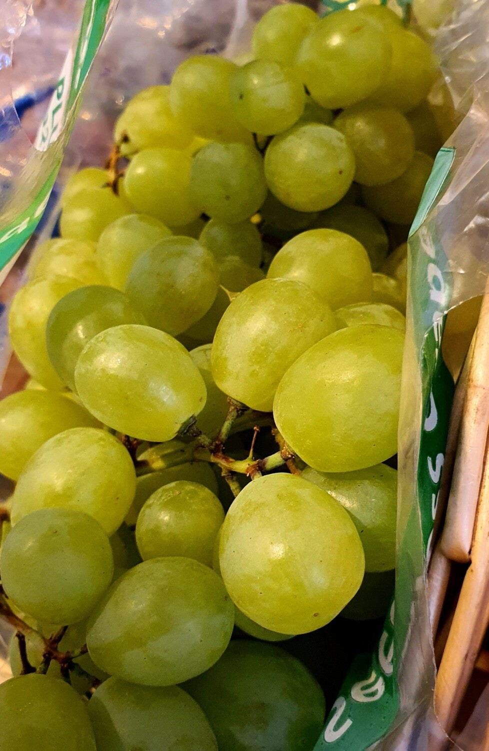 Green grapes 250g