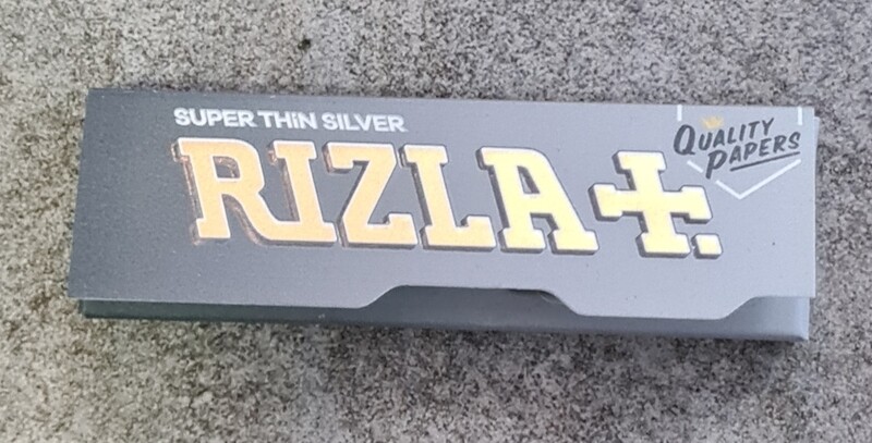 Super thin silver rizla papers