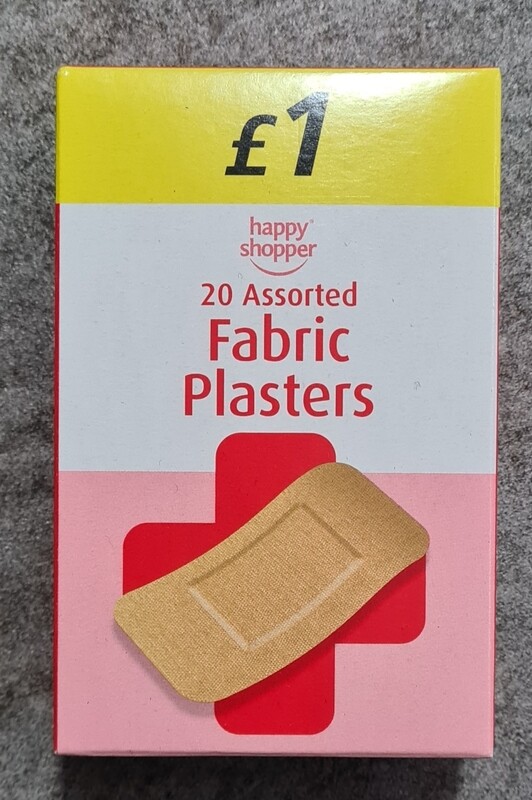 Happy shopper 20 assorted fabric plasters