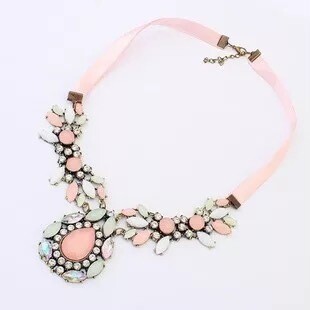 Pink Rhinestone Drop Flower Short Necklace &amp; Earring Set