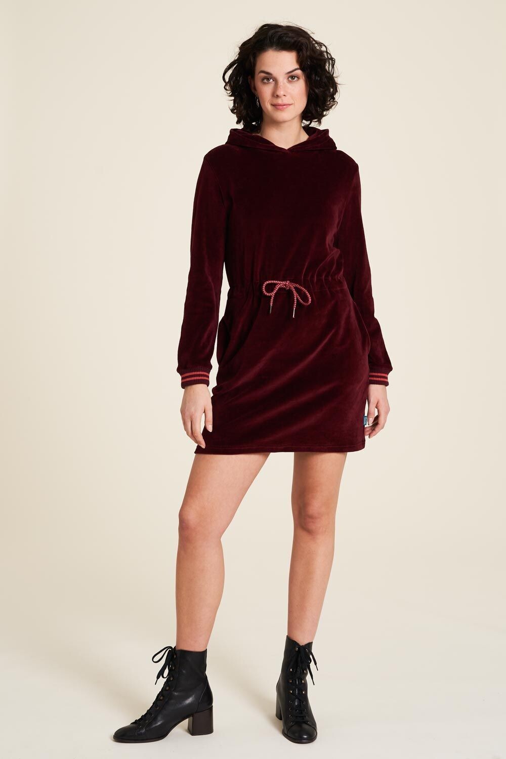 Sportliches Nickikleid