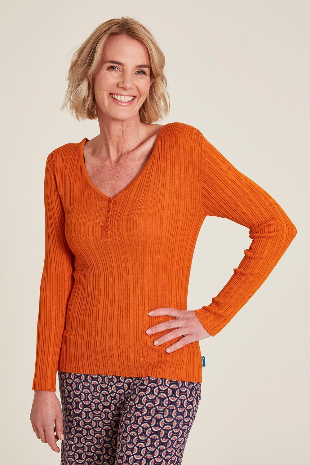 Seidiges EcoVero™-Shirt in dark peach