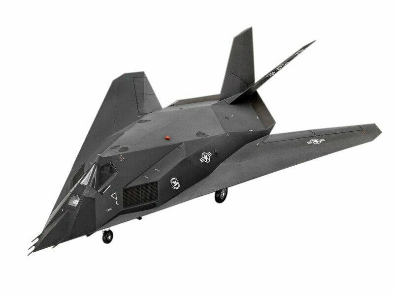 F-117A Nighthawk Stealth Fighter / 1:72 03899 F-117A Nighthawk Stealth Fighter / 1:72 03899