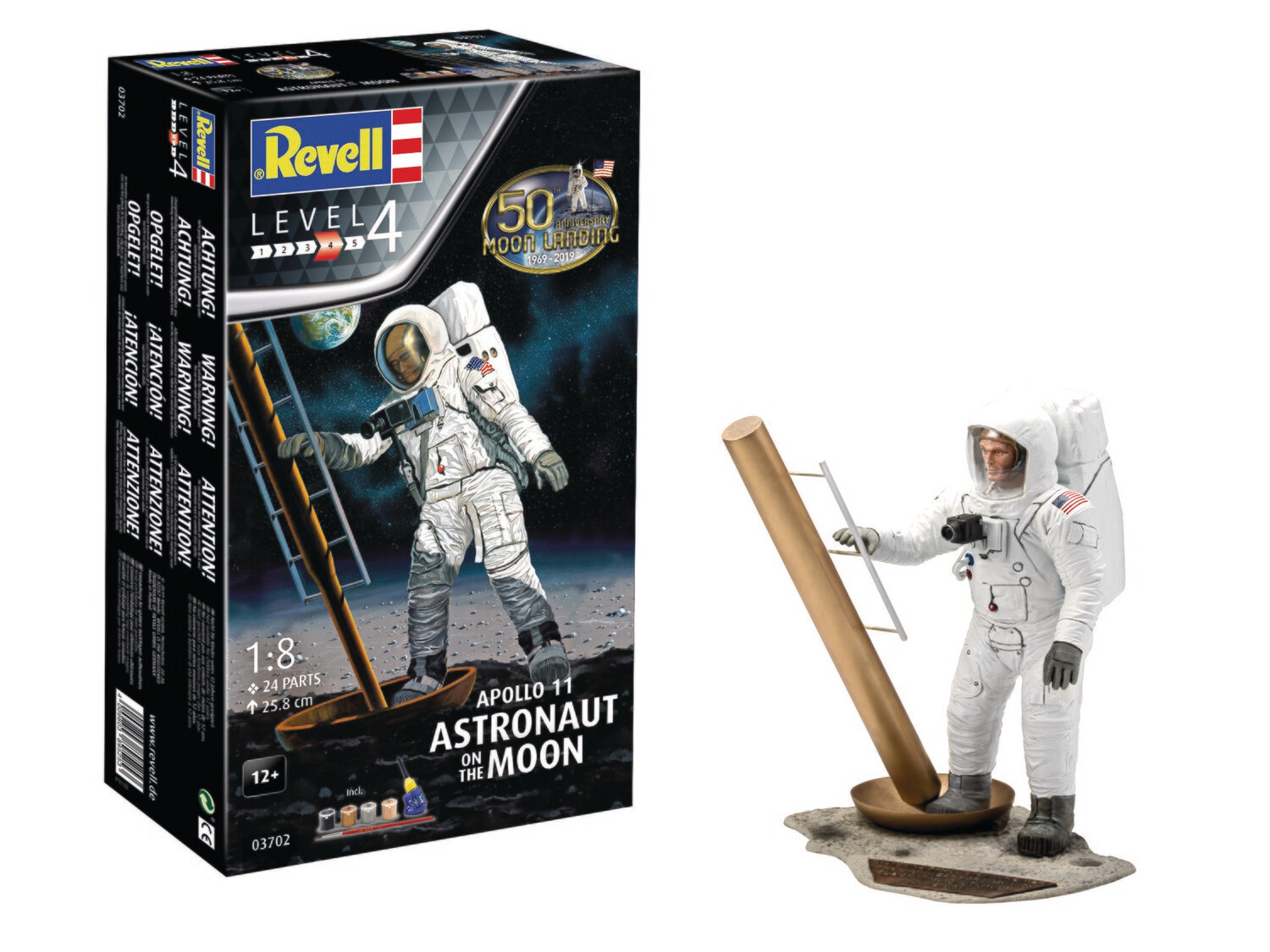 Apollo 11 Astronaut on the Moon / 1:8   03702