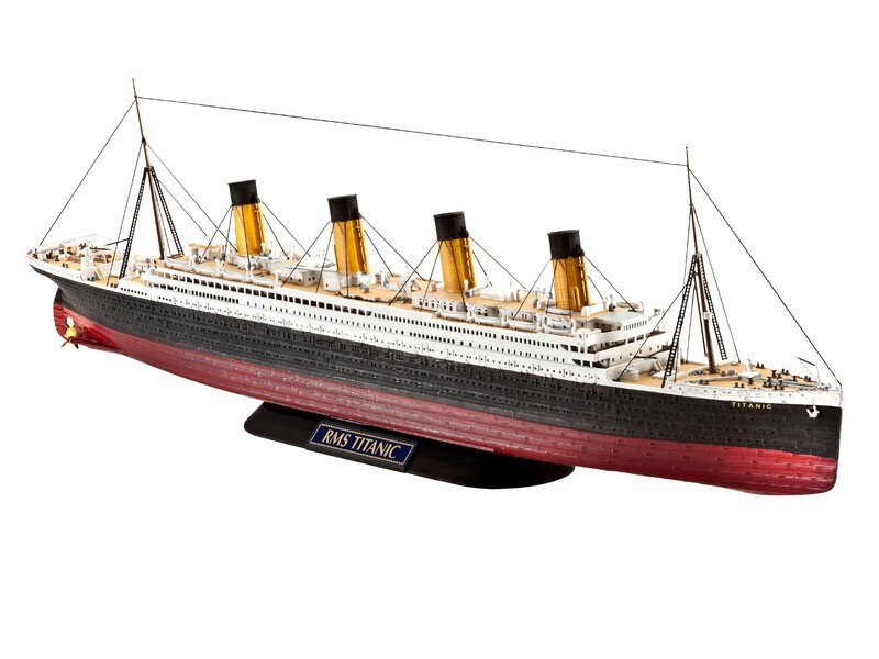 R.M.S. Titanic / 1:700   05210