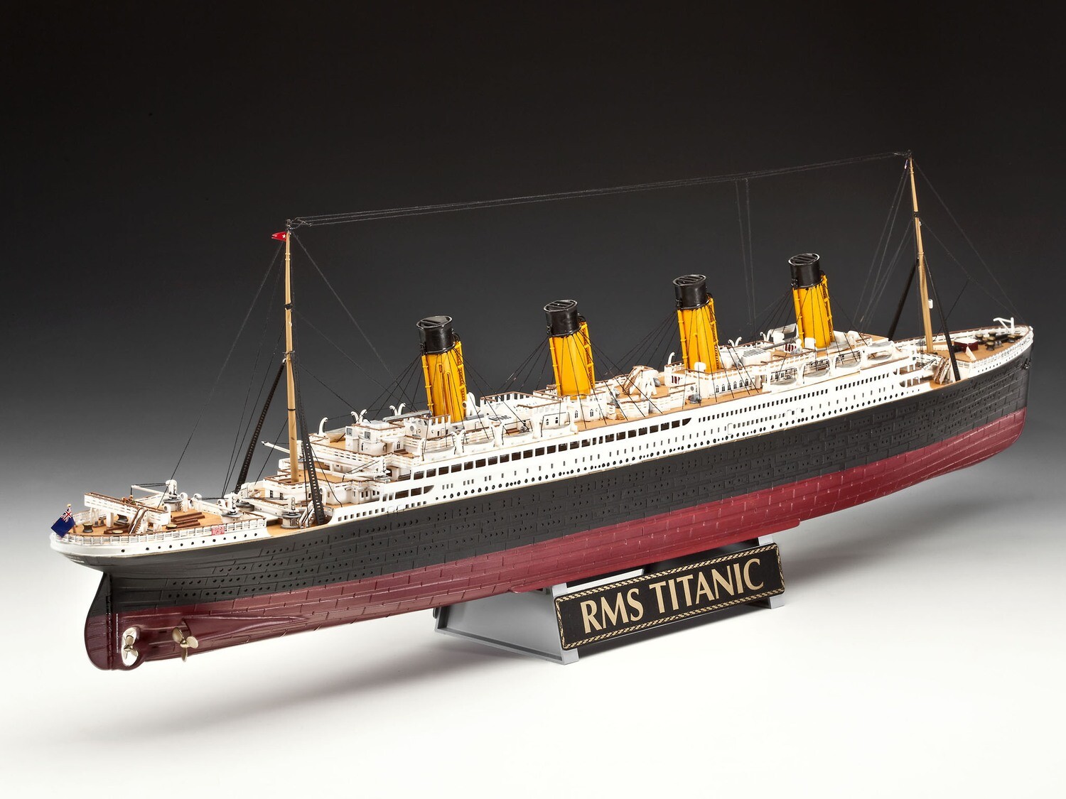 Geschenkset 100 Jahre Titanic / 1:400   05715