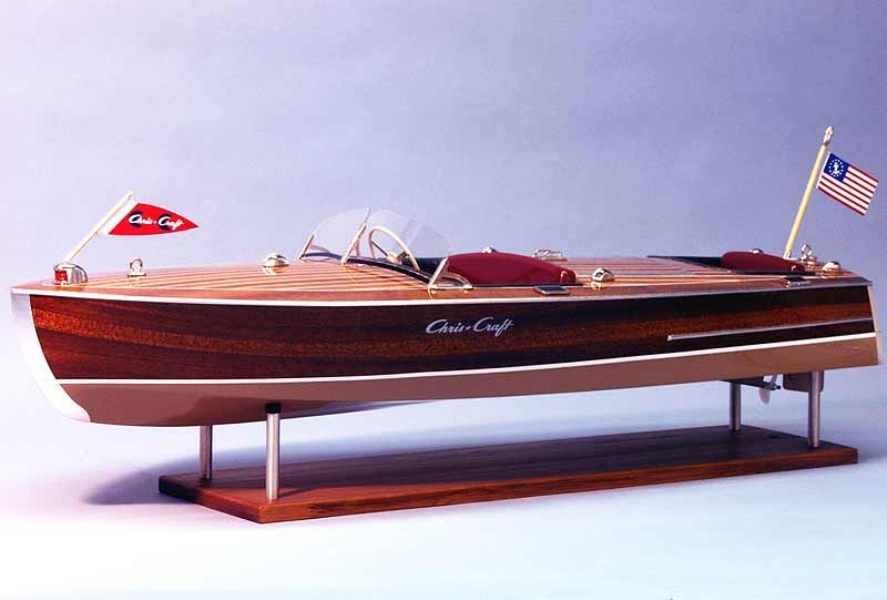 Chris-Craft Racer 1949 in 1:8