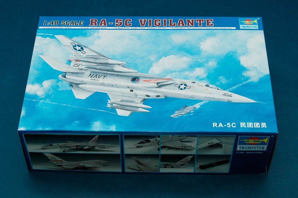 North American RA-5C Vigilante in 1:48 / 02809 North American RA-5C Vigilante in 1:48 / 02809