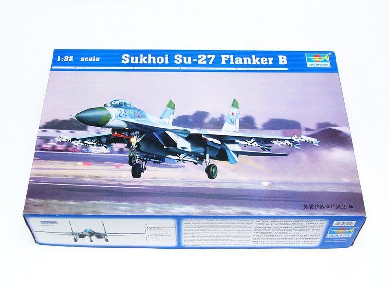Su-27 Flanker-B in 1:32 / 02224 Su-27 Flanker-B in 1:32 / 02224