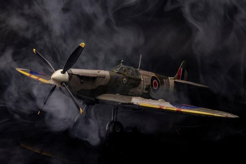 Spitfire MK. IXC. EN389 Krick in 1:32 / Occre Spitfire MK. IXC. EN389 Krick in 1:32 / Occre