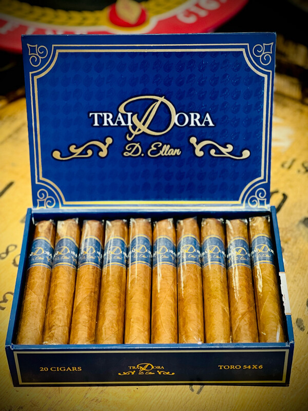 La Traidora Toro Habano 54