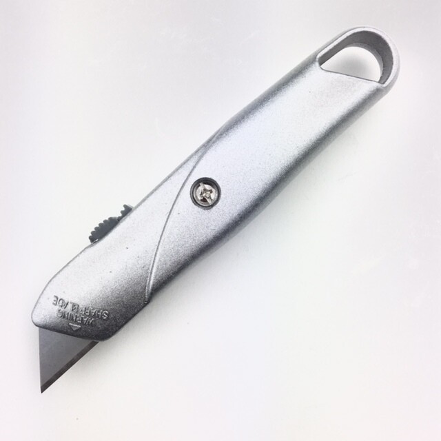 Alu Trapezmesser Cuttermesser mit Trapezklingen 60 mm Teppichmesser