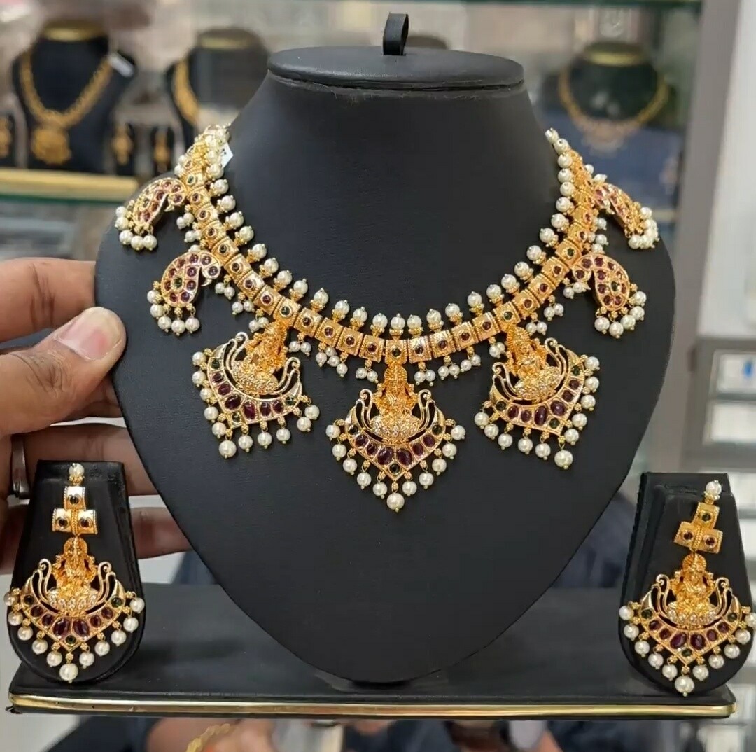 Necklace set