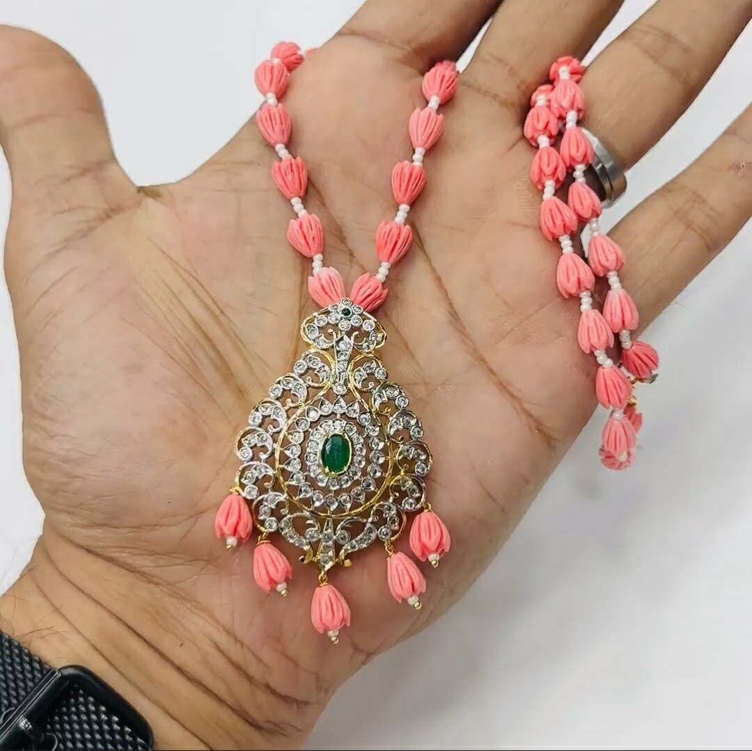 Thulip beads chain