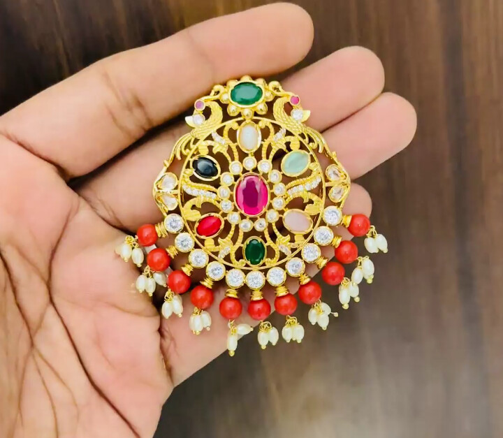Navratna locket