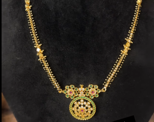 Chain with locket