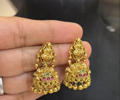 Jhumkhas