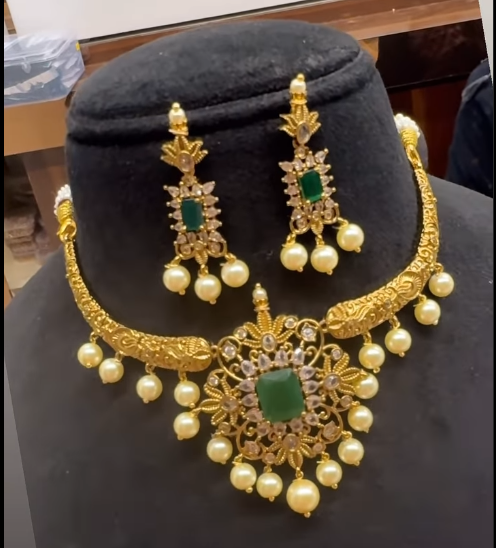 Necklace set