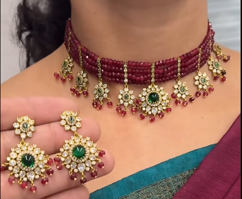 Marun beads choker with earrings